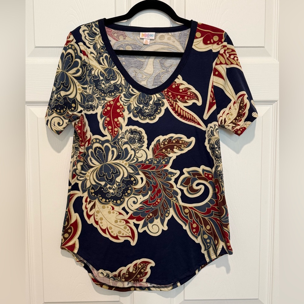 LuLaRoe Blue and Red Graphic Fitted Short Sleeve Iris Tee